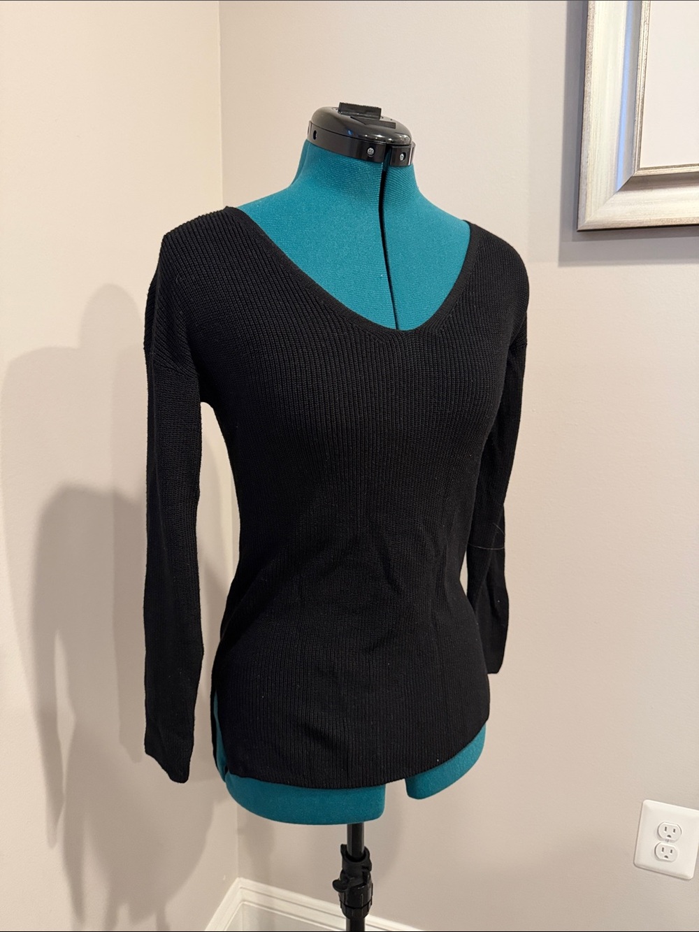 Hippie Rose Black V-Neck Ribbed Women's Sweater